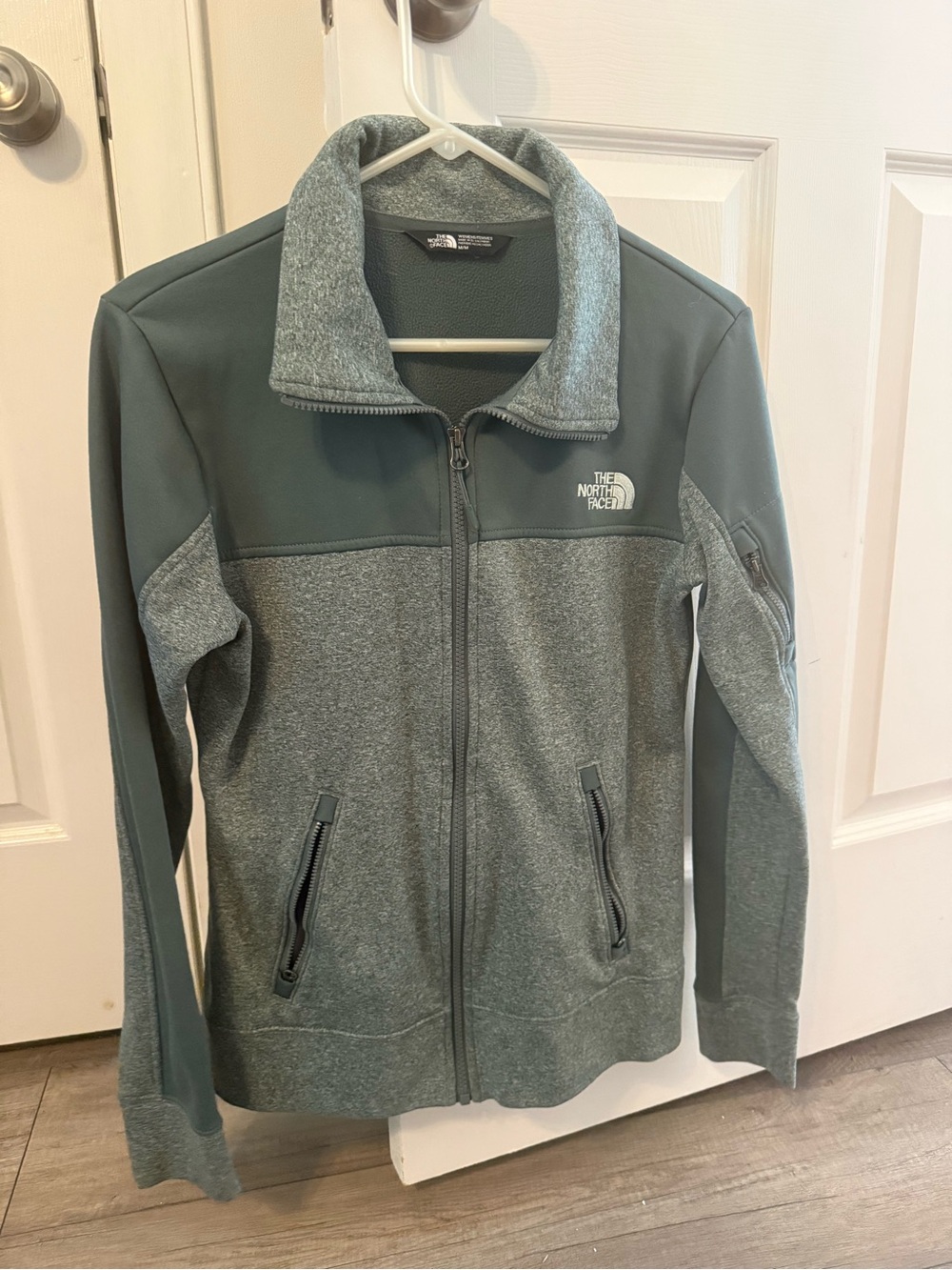 The North Face Men's Two-Tone Grey Performance Full-Zip Jacket